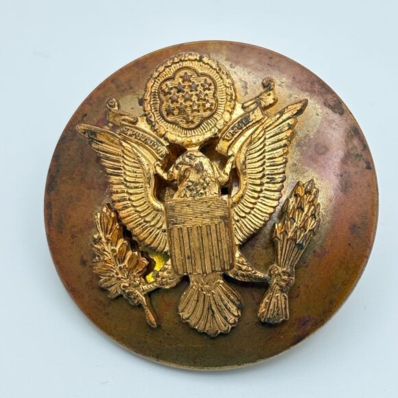 Vintage WWII US Military Brass Eagle Insignia Hat Pin Screw Back Emblem Badge - Picture 8 of 8